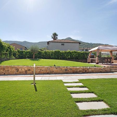 Agriturismo Il Borgo - Ulivo Вілланова-д'Альбенґа Екстер'єр фото